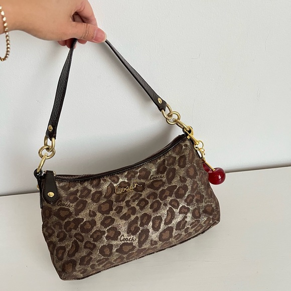 Coach Bag - Picture 2 of 9